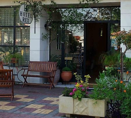 Rex Hotel - Bebeka'S Захаро Экстерьер фото