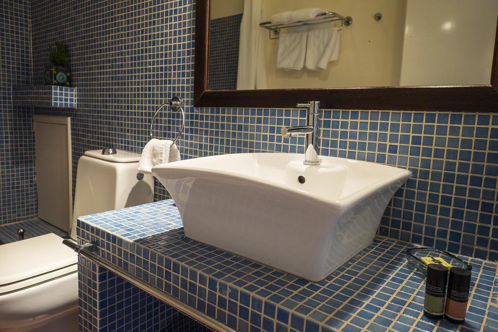Rex Hotel - Bebeka'S Захаро Экстерьер фото