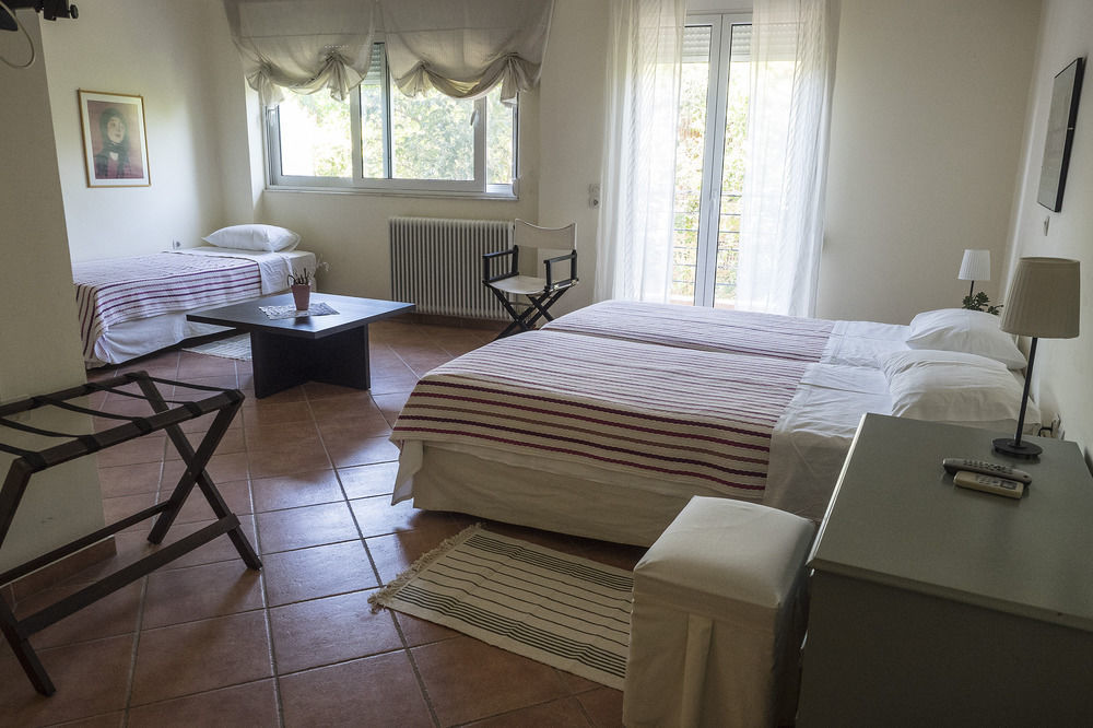 Rex Hotel - Bebeka'S Захаро Экстерьер фото